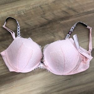 NWT VS Bra